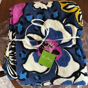 Vera Bradley throw blanket NWT